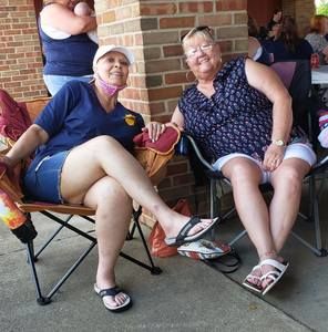 Meet your Posher, Debbie